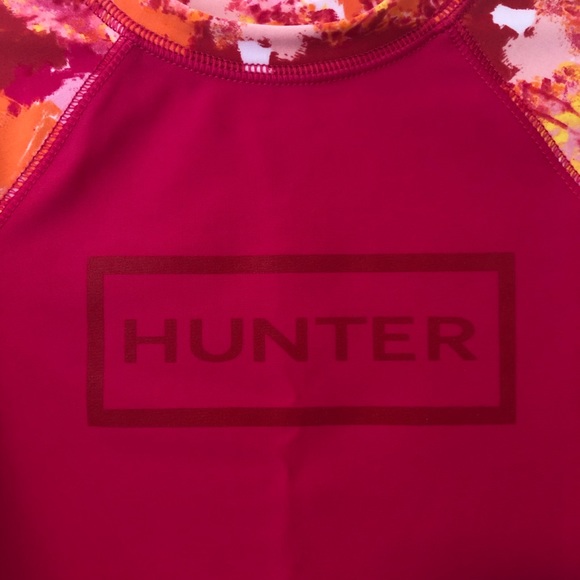 NWT Toddler Girls Hunter Rashguard - Picture 5 of 5